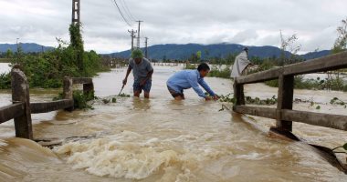 بالصور.. مياه الفيضانات تغرق شمال ووسط فيتنام