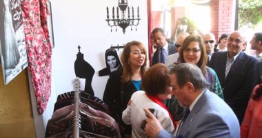 بالصور.. السفير السعودى يشارك بمعرض مقتنيات سميرة أحمد ويتبرع لـ"تحيا مصر"