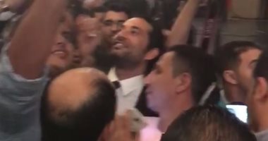 بالفيديو.. عمرو سعد يحتفل بفوزه أفضل ممثل فى مهرجان الإسكندرية "بسيلفى"
