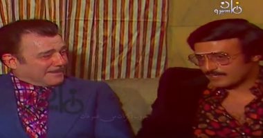 فيديو.. طارق حبيب يجمع سمير غانم وجورج سيدهم مع الشاعر حسين السيد