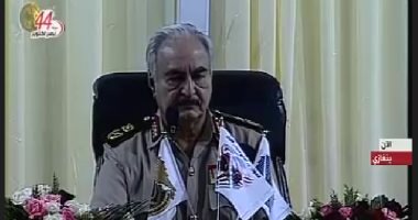 قائد الجيش الوطنى الليبى المشير خليفة حفتر يصل القاهرة