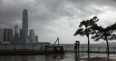 شاهد تأثير إعصار  "مانكوت" على الساحل الجنوبى لهونج كونج.. فيديو