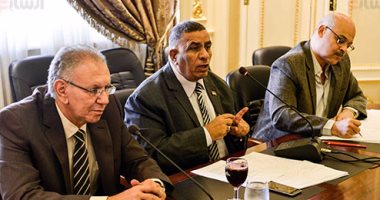 بالصور.. النائب فايز أبو خضرة يطالب بسرعة عرض قانون العمل بالجلسة العامة للبرلمان