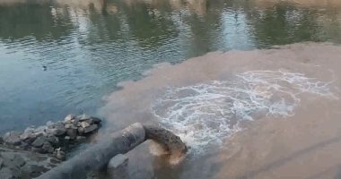 مياه الصرف تلوث بحر مويس بالشرقية