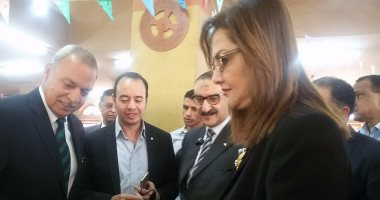 وزيرة التخطيط تتفقد مشروعات تنموية توفر 1400 فرصة عمل لأبناء محافظة قنا