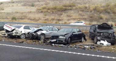 بالصور.. تحطم عدد من السيارات فى حادث مرورى مروع بإسبانيا