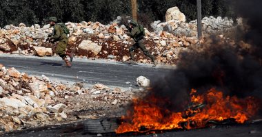 بالصور.. اشتباكات بين فلسطينيين وقوات الاحتلال فى الضفة الغربية