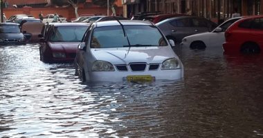 بالصور.. المياه تغرق شارع طرح البحر فى بورسعيد بسبب "ماسورة مياه"