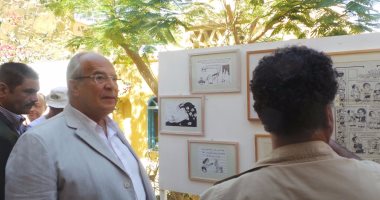 بالصور.. وزير التنمية المحلية يتفقد متحف الكاريكاتير بالفيوم