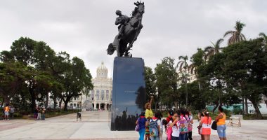 بالصور.. كوبا تكشف النقاب عن تمثال لـ"خوسيه مارتى" هدية من نيويورك