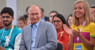 بالصور.. بوتين يحضر ختام مهرجان الشباب العالمى بروسيا
