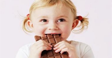 العيد فرحة لكن بحساب.. اضبط كميات الحلوى لطفلك بهذه النصائح
