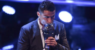 رونالدو يحتفل بجائزة "الأفضل عالميا": الفوز بها مرة أخرى شعور مذهل