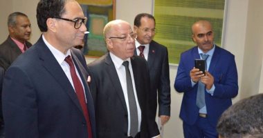 وزيرا ثقافة مصر وتونس يفتتحان معرض" مدرسة تونس" بالأقصر