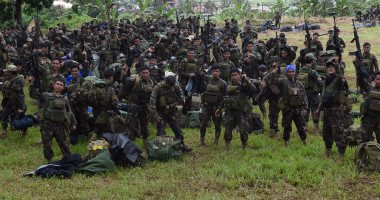 بالصور.. جيش الفلبين يحتفل بالانتصار على داعش فى ماراوى ويسحب قواته منها