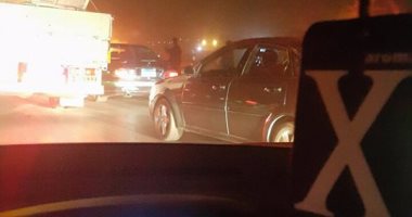 بالصور .. قارئة ترصد احتراق سيارة ربع نقل على طريق الإسماعيلية الصحراوى