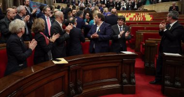 بالصور.. برلمان كتالونيا يعلن استقلال الإقليم عن إسبانيا
