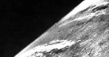 قبل ناسا وأبولو.. شاهد أقدم صور لكوكب الأرض من الفضاء