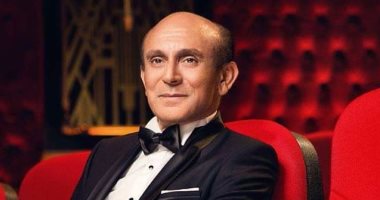 محمد صبحى يفوز بجائزة الشارقة للإبداع المسرحى العربى