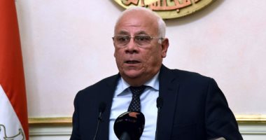 محافظ بورسعيد يطالب رؤساء الأحياء بزيادة معدلات الأداء