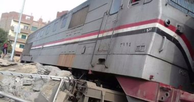 السكك الحديدية: سقوط عجلة قطار من على القضبان ببنى سويف دون تعطل الحركة
