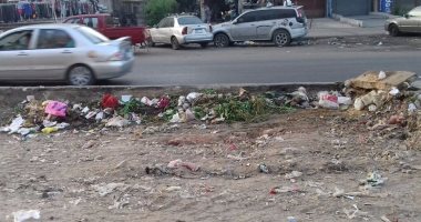 قارئ يشكو تراكم القمامة فى الحى العاشر بمدينة نصر