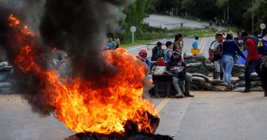 بالصور.. أعمال عنف فى كولومبيا بعد احتجاجات ضد الحكومة