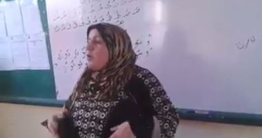 بالفيديو.. معلمة تشرك طلابها فى شرح المنهج الدراسى بطريقة مبتكرة بالغربية