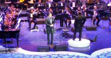 رامى عياش يختتم حفله فى الأوبرا بأغنية "مبروك"