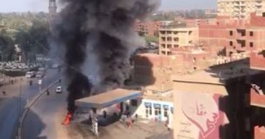 قارئ يشارك بفيديو لاشتعال النيران بسيارة داخل محطة وقود فى بنها