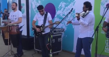 بالفيديو.. فرقة "تختيستا" ترحب بضيوف منتدى شباب العالم بعزف الألحان