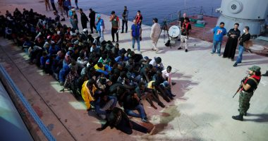 مفوضية اللاجئين تجلى 1200 مهاجر من ليبيا إلى دول أخرى