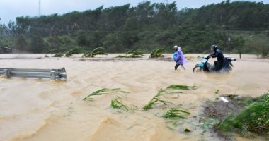 الصين تجلى 38 ألف شخص وتوقف حركة الصيد والسياحة استعدادا لإعصار "أمبل"
