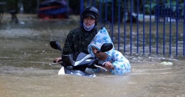 بالصور.. ارتفاع حصيلة ضحايا فيضان وإعصار فيتنام إلى 60 قتيلا