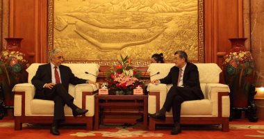 لدعم السياحة والاستثمار.. سفير مصر يزور مقاطعة "شينجدو" الصينية