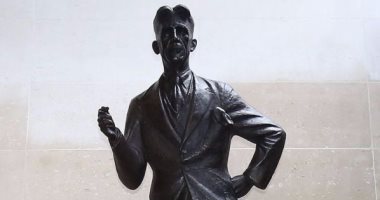 رغم أنه لم يحب العمل بها..  تمثال لـ جورج أورويل فى مبنى الإذاعة البريطانية