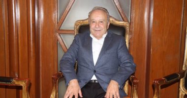 بروفوسير بجامعة متشجان: منح لطلبة كليات الطب للحصول على البورد الأمريكى