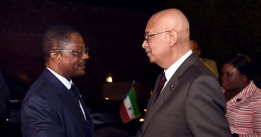 شريف إسماعيل يلتقى رئيس وزراء غينيا الاستوائية على هامش منتدى شباب العالم  