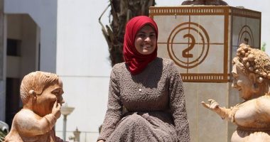نحاتة المنيا بعد حوار السيسى معها: الرئيس قالى أنت جميلة جدا وهفاصل معاكى