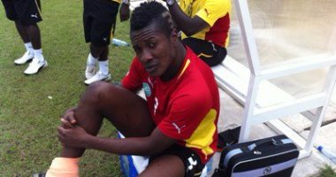 أسامواه جيان يغادر تدريبات غانا للإصابة.. وشكوك حول مشاركته أمام مصر
