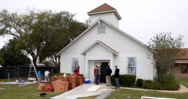 بالصور.. ترميم كنيسة تكساس وقس يدعو لهدمها بعد مقتل 26 شخصا  