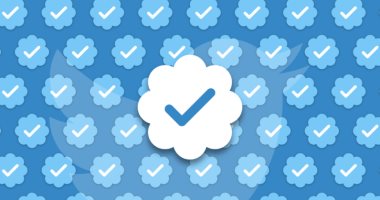 تويتر تتوقف عن توثيق حسابات المستخدمين بالعلامة الزرقاء لفترة مؤقتة