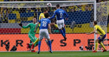 السويد تتعادل أمام إيطاليا سلبيا بالشوط الأول تحت أنظار إبراهيموفيتش