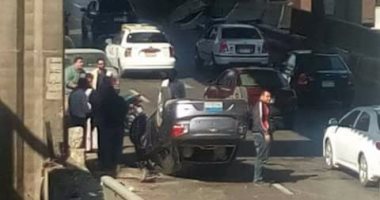 إصابة 3 أشخاص فى تصادم سيارتين أعلى طريق إسكندرية الصحراوى 