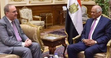 السفير العراقى يهنئ رئيس البرلمان بنجاح مصر فى تنظيم منتدى شباب العالم