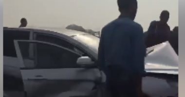 بالفيديو.. حادث تصادم 24 سيارة بطريق شبرا بنها الحر بسبب الشبورة