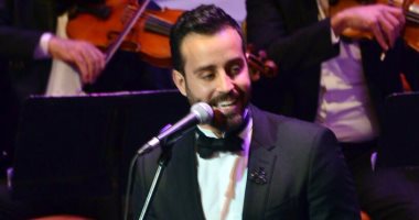 سعد رمضان قبل مشاركته فى الموسيقى العربية: عبد الحليم حافظ قدوتى فى الغناء