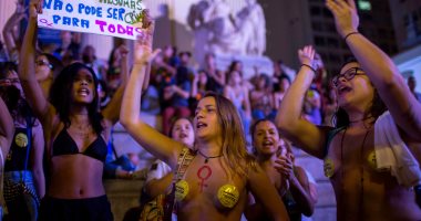 مظاهرة نسائية فى البرازيل ضد قانون تجريم الإجهاض