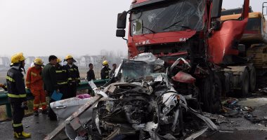 مصرع 36 شخصا على الأقل بعد اصطدام حافلة بشاحنة فى الصين