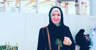 صور.. لقاء سويدان تنتهى من أداء مناسك العمرة قبل عودتها لعائلة الحاج نعمان